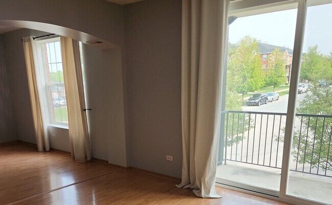 Foto del edificio - 9810 Liberty Cir