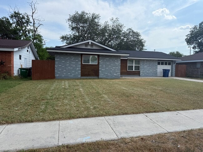 Building Photo - 5018 Village Way