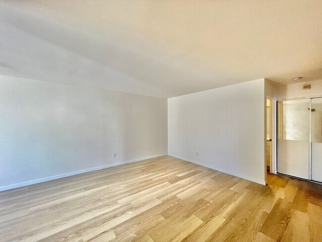 Building Photo - Newly remodeled 1B/1BA unit in Mira Mesa f...