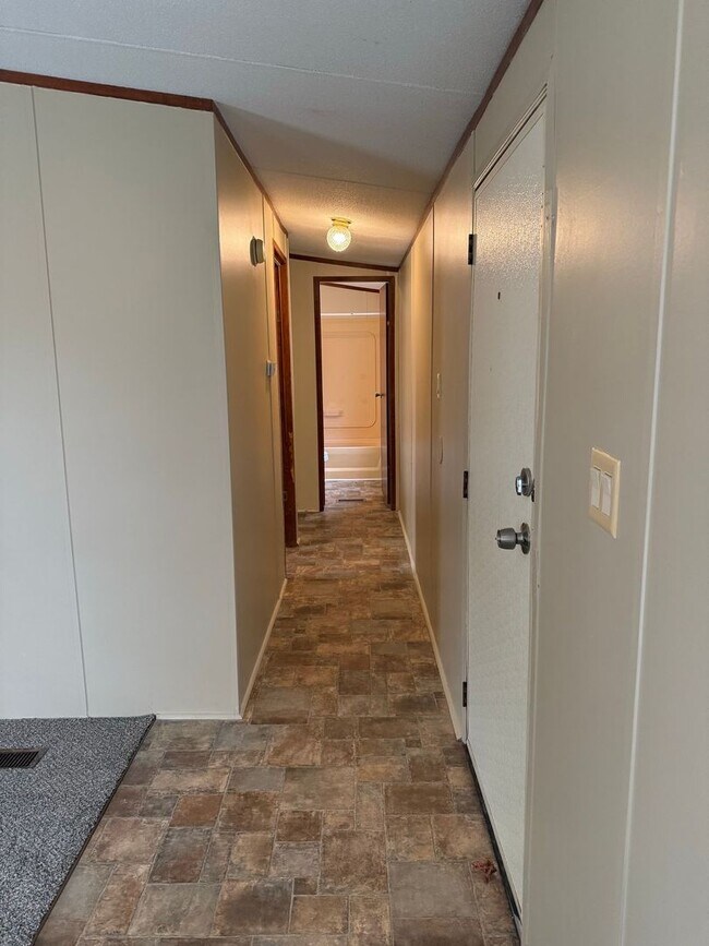 Foto del edificio - 3 bedroom, 2 bath Mobile Home