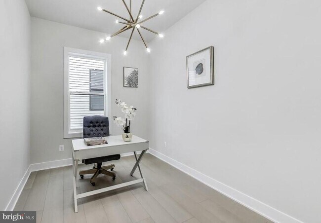 Foto del edificio - 6934 Renita Ln