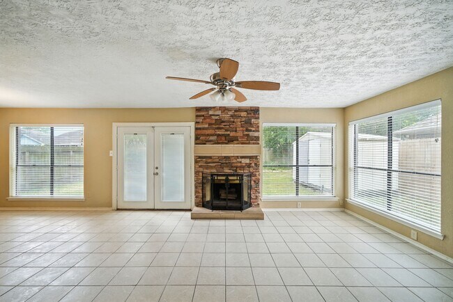 Foto del edificio - 5203 E Pagewick Dr