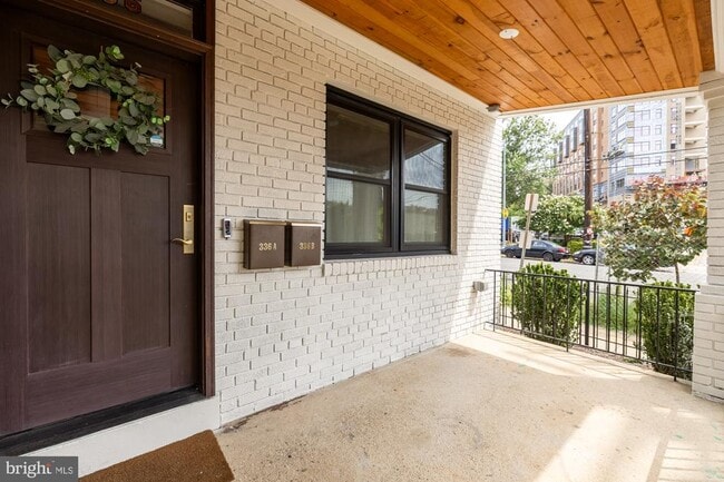 Building Photo - 336 Channing St NE