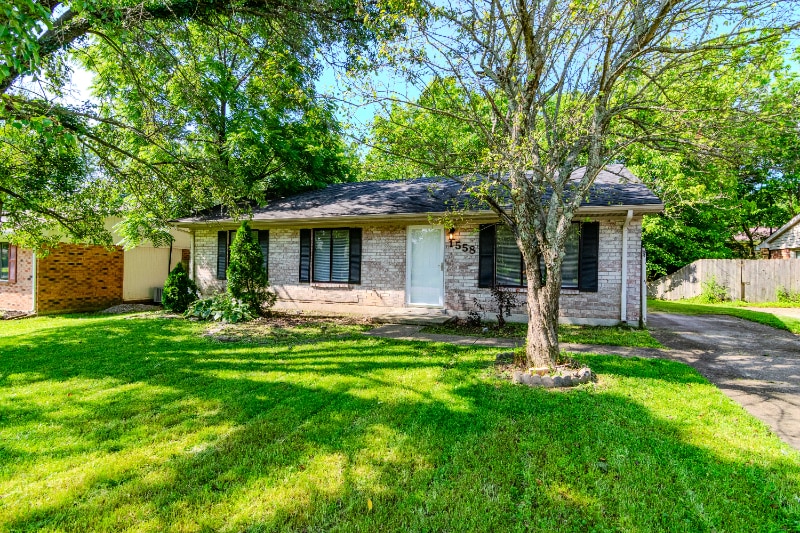 Primary Photo - 1558 Samara Glen Way