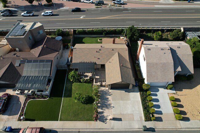 Building Photo - 9816 Costa Lago St