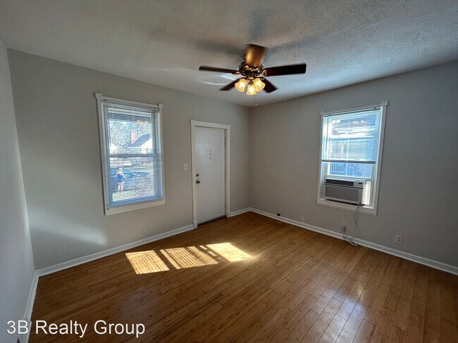 Foto del edificio - 2 br, 1 bath House - 3811 Camden Ave.