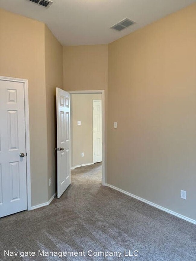 Building Photo - 3 br, 2 bath House - 1713 Lake Way Dr