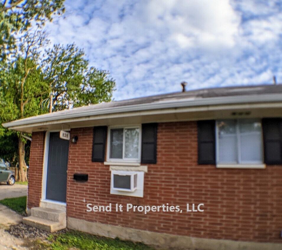 Primary Photo - 828 Princeton Ave