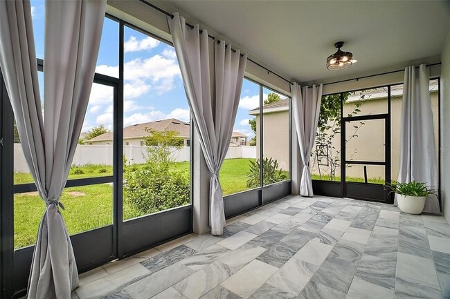 Foto del edificio - 9153 Carmela Ave