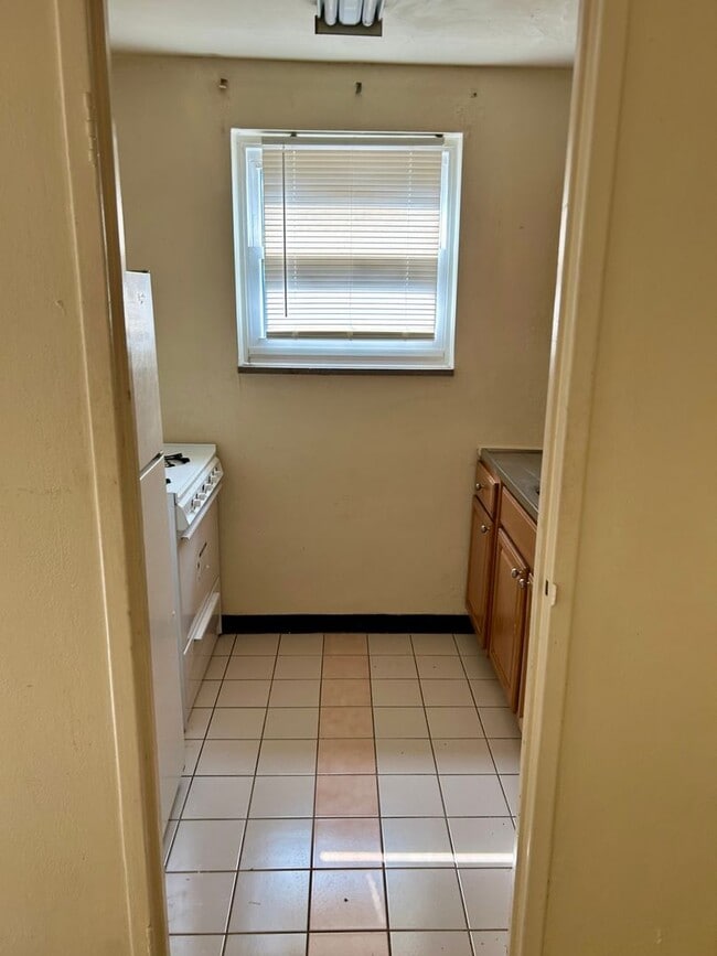 Foto del edificio - Bright large 1 bedroom in Shadyside