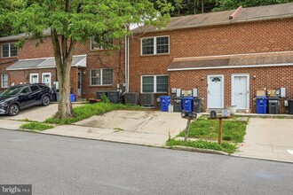 Building Photo - 175 Parker Ave