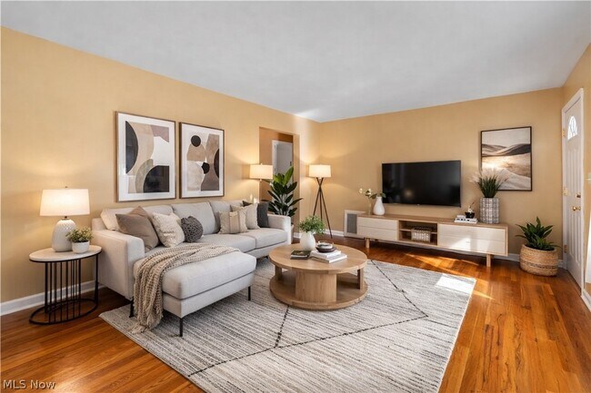 Building Photo - 629 Donald Ave