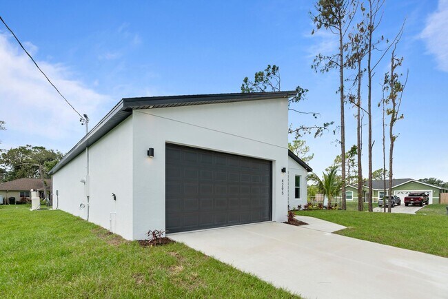 Foto del edificio - Deposit-Free! Modern, energy efficient hom...