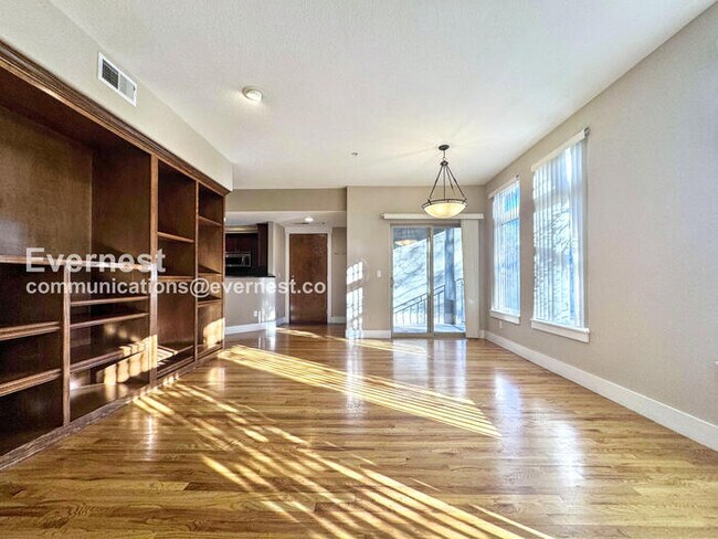 Foto del edificio - 1080 E 13th Ave