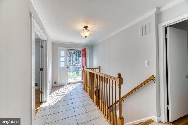 Building Photo - 6414 Old Chesterbrook Rd