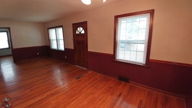 Building Photo - 3563 Wright Avenue