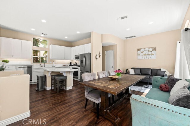 Building Photo - 205 Montana Del Lago Dr