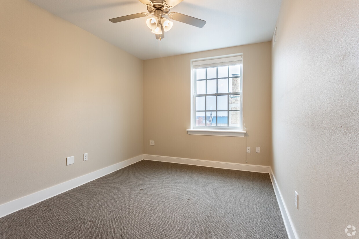 The Lasalle Apartments - 237 N Michigan St South Bend, IN 46601 ...