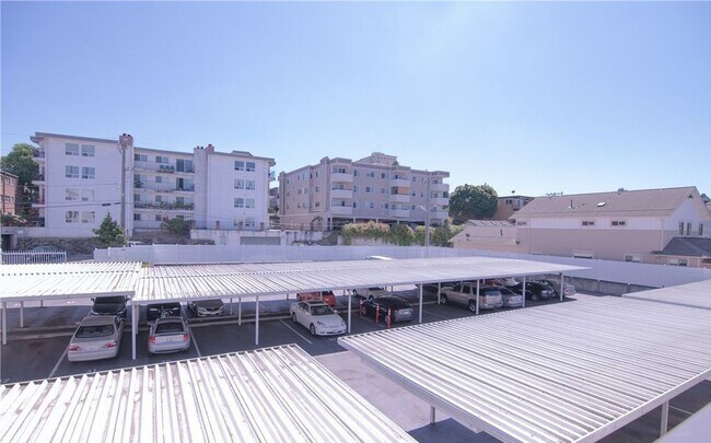 Building Photo - 1111 S Atlantic St