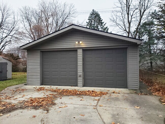 Building Photo - 28752 Milton Ave