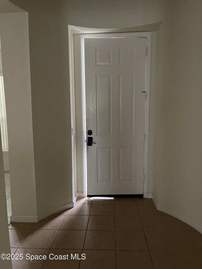 Foto del edificio - 4133 Collinwood Dr