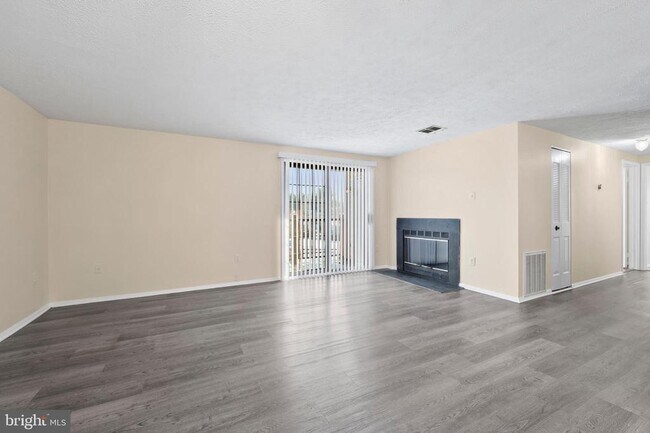 Building Photo - 26008 Brigadier Pl