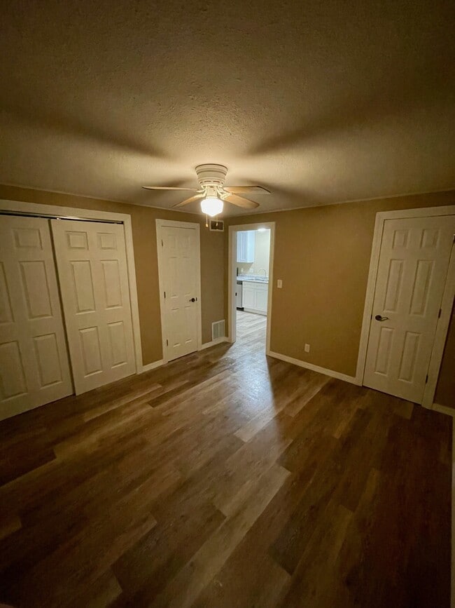 Building Photo - 136 Kimberling City Ctr Ln