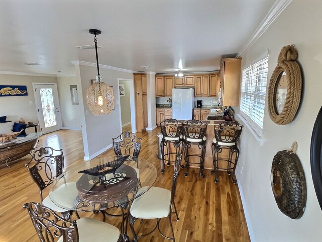 Foto del edificio - FURNISHED Bayou-Front Living Just Minutes from Downtown Ocean Springs!