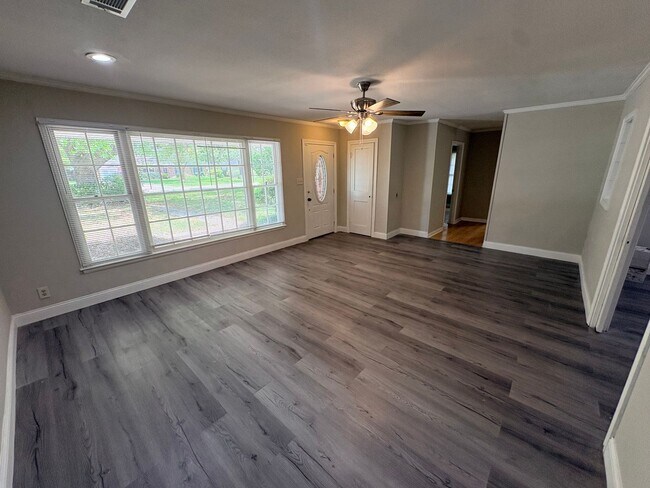 Foto del edificio - 2406 2nd Ave