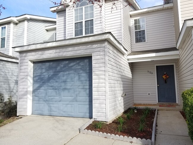 Building Photo - 3129 Achey Dr