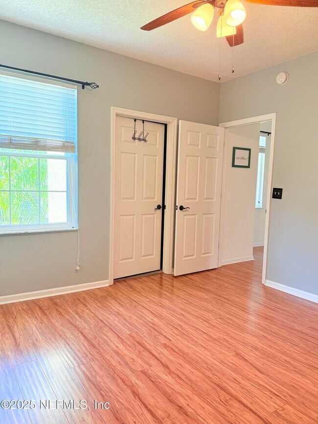 Building Photo - 4025 Grande Vista Blvd