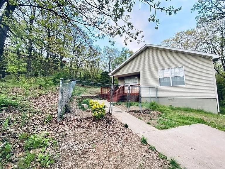 Foto principal - 1600 E 5th St