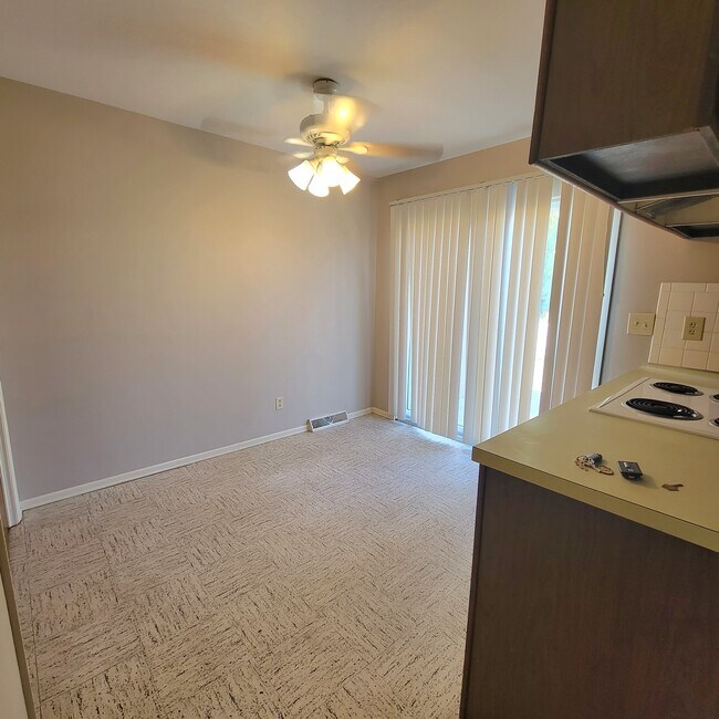 Foto del edificio - 1359 Chippewa Dr