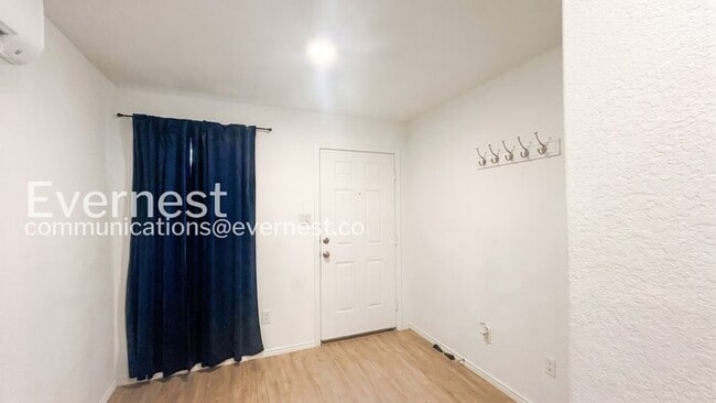 Building Photo - 7037 Elm Cv