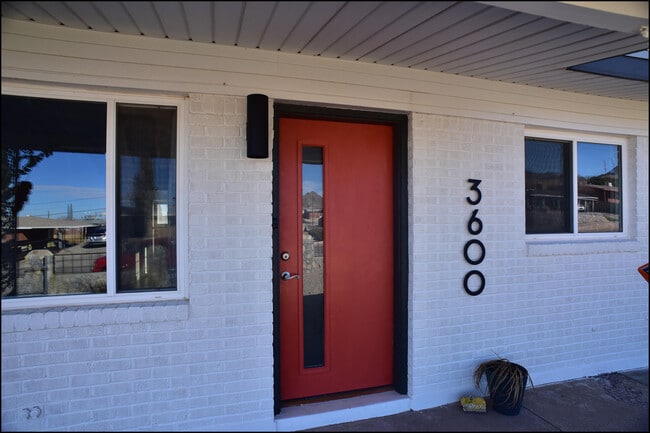 Building Photo - 3600 Volcanic Ave