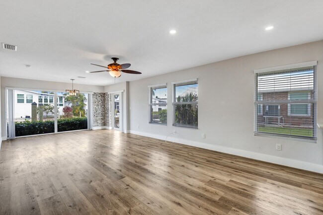 Foto del edificio - ** NEAR DOWNTOWN ** 2 BED / 2 BATH CONDO -...