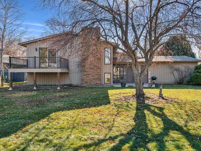 Building Photo - 1803 Chestnut Dr