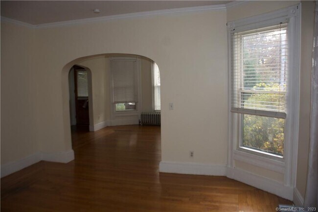 Building Photo - 799 Elm St