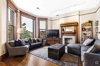 Building Photo - 4011 N Kenmore Ave