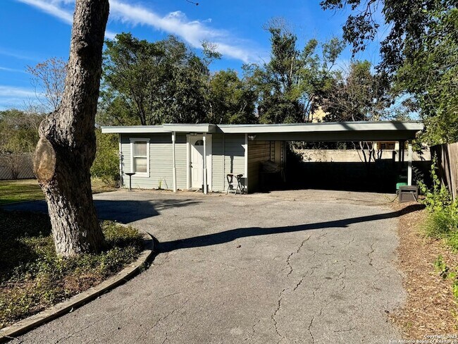 Foto del edificio - 207 E Terra Alta Dr