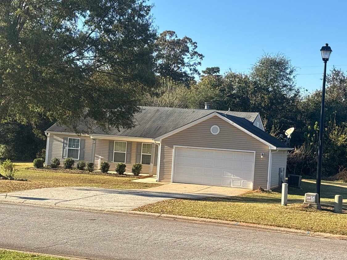 Primary Photo - 1622 Phillipsburg Dr