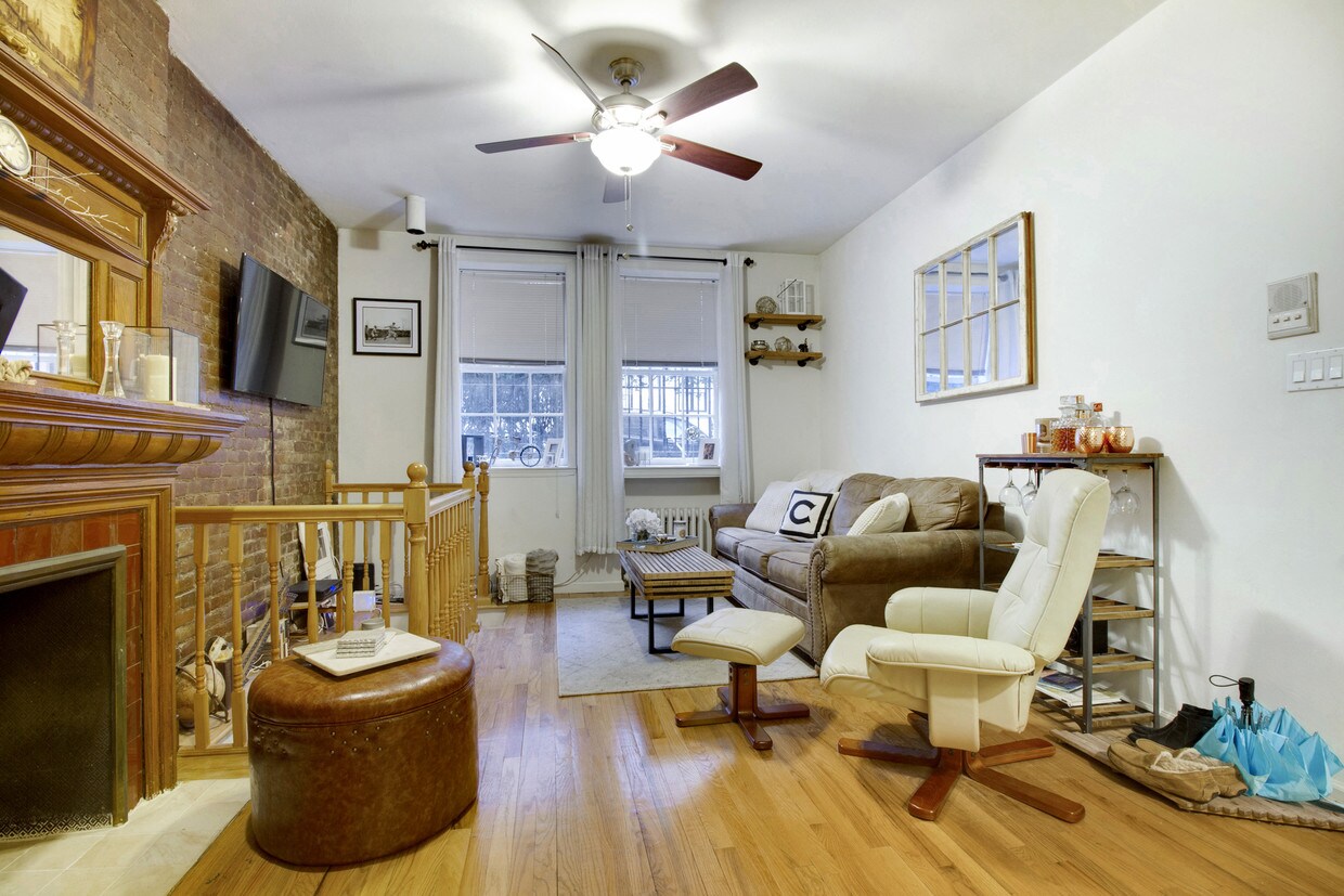 Primary Photo - 65 W 85th St