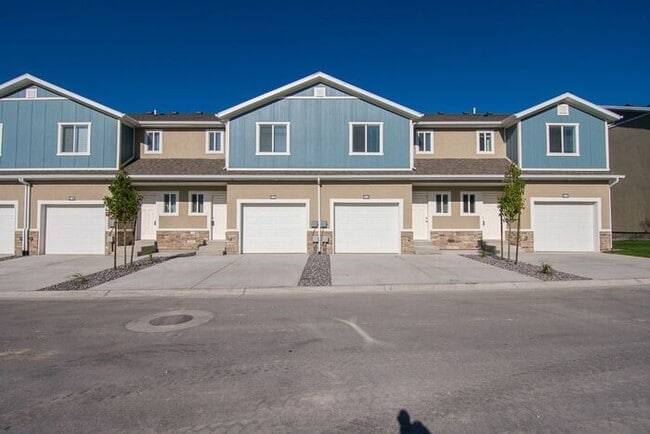 Building Photo - Gorgeous, 2-Story Premier Townhomes in The...