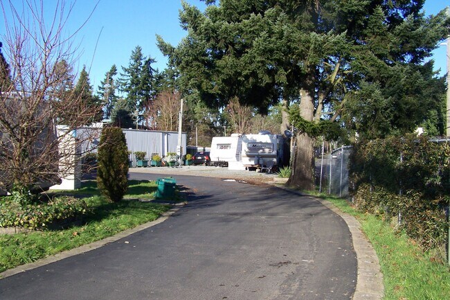 Building Photo - 1 Bed 1 Bath Available for Rent in Kent!