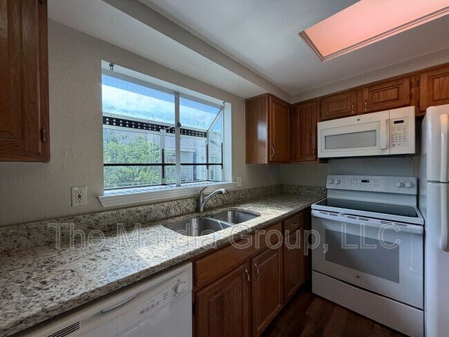 Foto del edificio - 6220 Bentwood Trail
