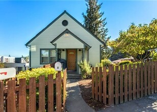 Building Photo - 5060 Renton Ave S