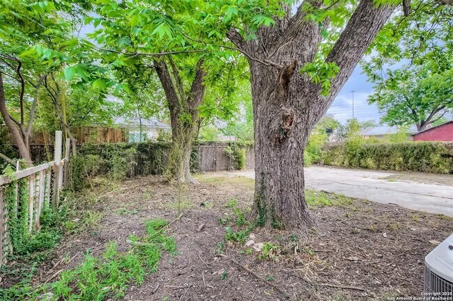 Foto del edificio - 517 Hicks Ave