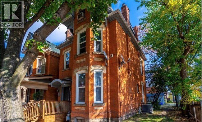 Photo du bâtiment - 107 Erie Ave