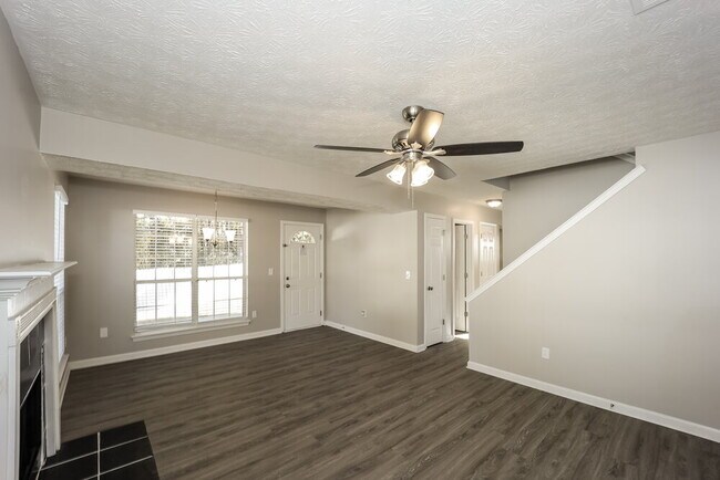 Building Photo - 7196 Williamsburg Dr