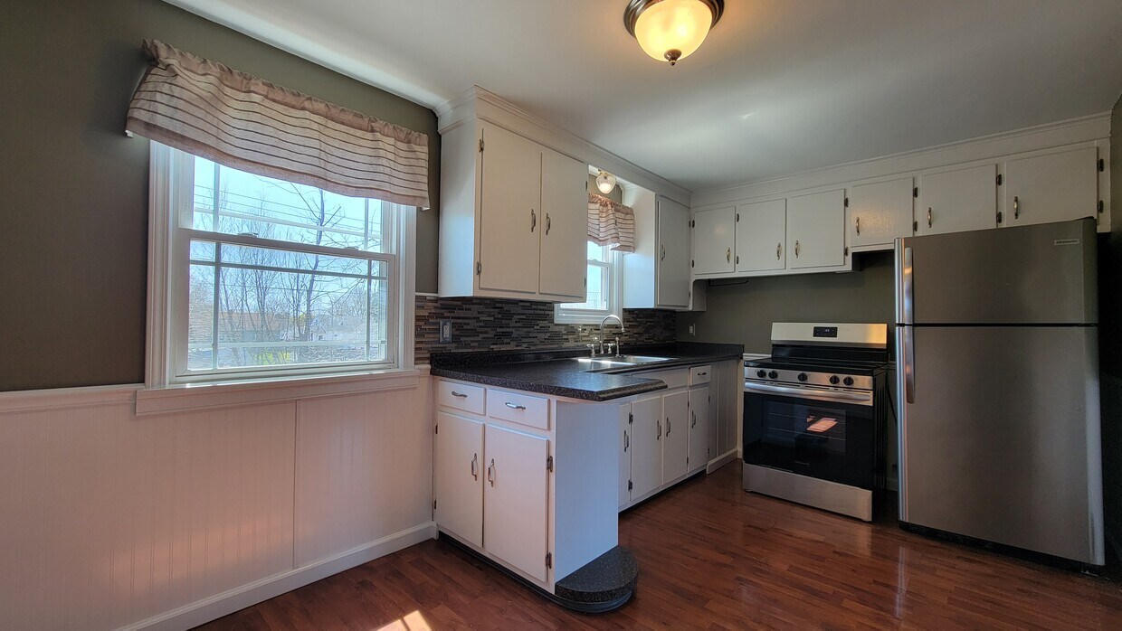 Foto principal - 73 Lucille Dr